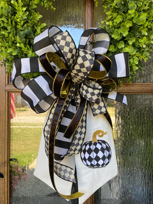 Black and White Pumkin Sash